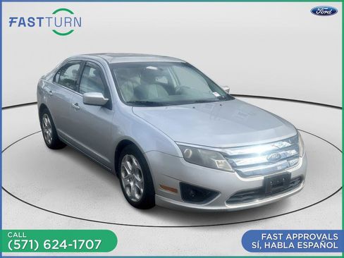 Used 2010 Ford Fusion SE FWD image 1
