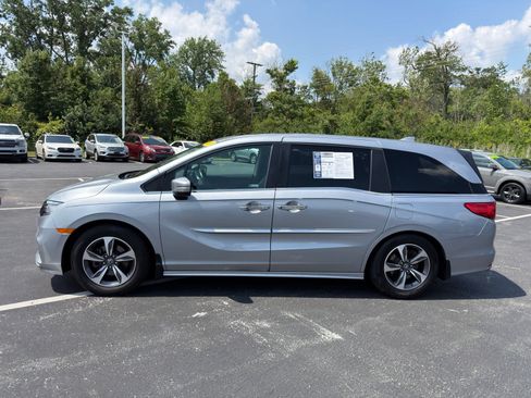 Used 2019 Honda Odyssey Touring image 3