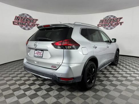 Used 2020 Nissan Rogue SV image 7