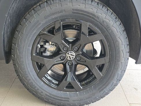 New 2026 Volkswagen Atlas Peak Edition AWD/4WD image 11