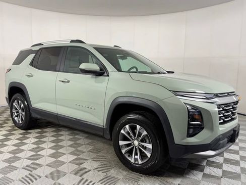 Used 2025 Chevrolet Equinox LT w/ Convenience Package II image 13