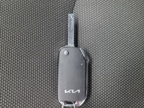 Used 2023 Kia Forte LXS image 32