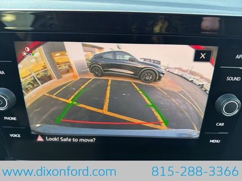 New 2026 Volkswagen Jetta SE image 10