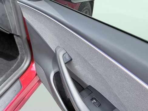 Used 2025 Tesla Model 3 Long Range RWD image 38