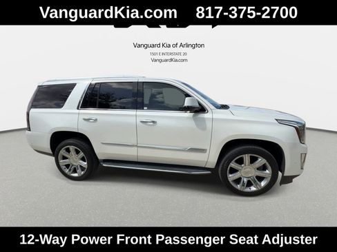 Used 2020 Cadillac Escalade Luxury AWD/4WD image 10