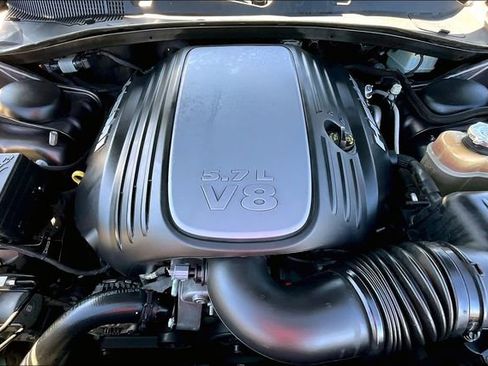 Used 2018 Dodge Charger R/T w/ Blacktop Package image 7