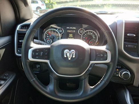 Used 2021 RAM 1500 Big Horn AWD/4WD image 17