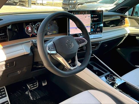 New 2026 Volkswagen Tiguan SEL R-Line image 8