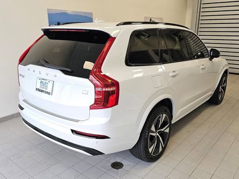 Certified 2022 Volvo XC90 T8 R-Design w/ Advanced Package image 5