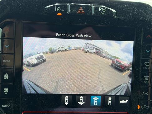 Used 2019 RAM 1500 Laramie AWD/4WD image 37