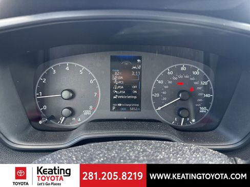 Used 2025 Toyota Corolla LE image 17