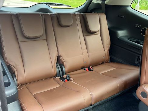 Used 2019 Subaru Ascent Touring AWD/4WD image 32