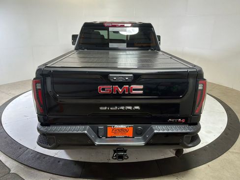Used 2024 GMC Sierra 2500 AT4 w/ AT4 Premium Plus Package AWD/4WD image 6