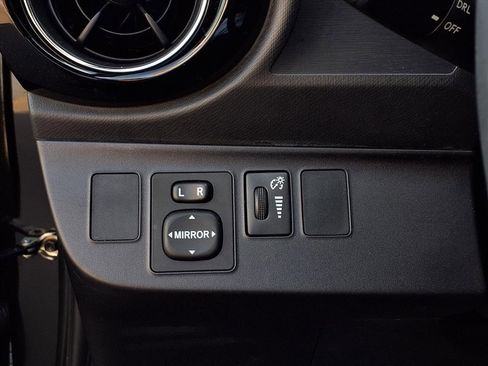 Used 2015 Toyota Prius C Two image 13