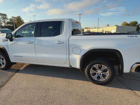 Used 2024 GMC Sierra 1500 SLT image 6