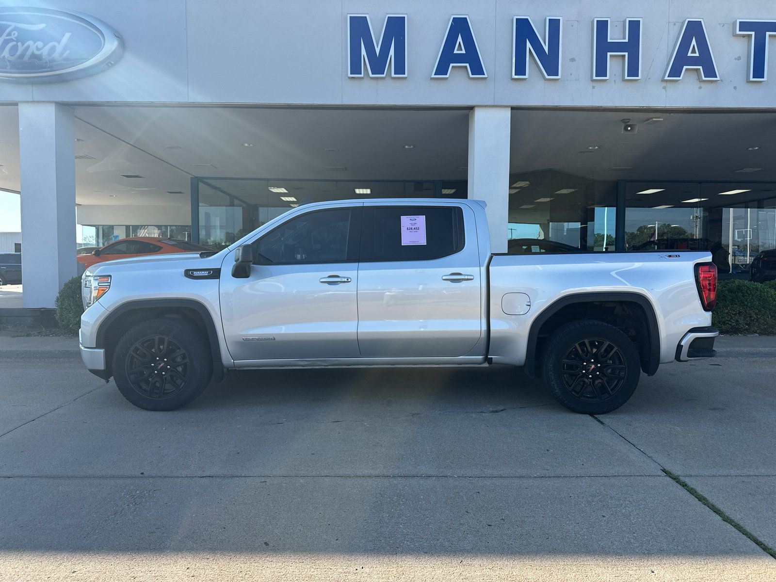 Used 2021 GMC Sierra 1500 Elevation w/ Preferred Package AWD/4WD image 13