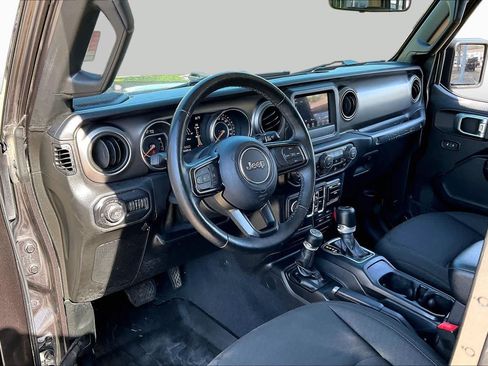 Used 2020 Jeep Wrangler Unlimited Sport S AWD/4WD image 16