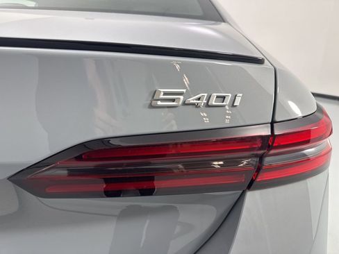 New 2026 BMW 540i xDrive w/ M Sport Package image 7