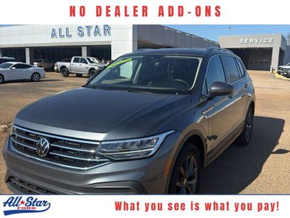 Used 2024 Volkswagen Tiguan SE