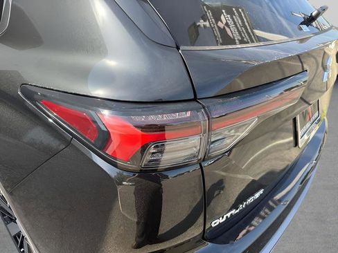 New 2026 Mitsubishi Outlander SEL image 34