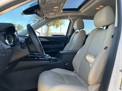 Used 2023 MAZDA CX-9 Touring image 16