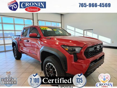 Used 2025 Toyota Tacoma TRD Off-Road AWD/4WD image 1
