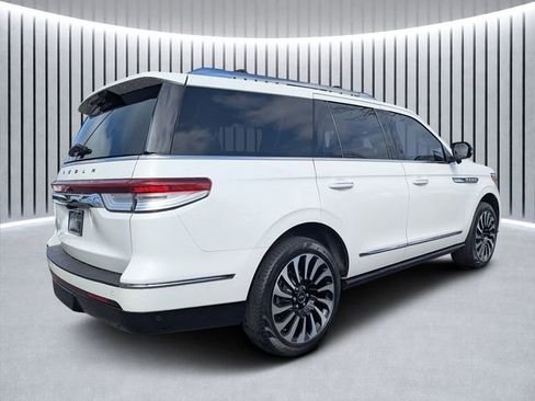 Used 2022 Lincoln Navigator Black Label image 3
