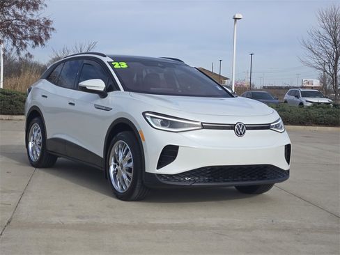Used 2023 Volkswagen ID.4 Pro S image 3