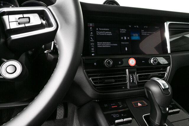 Certified 2026 Porsche Macan AWD/4WD image 12