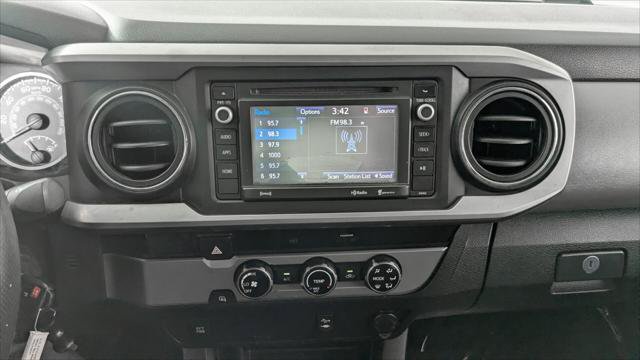 Used 2017 Toyota Tacoma SR5 RWD image 28