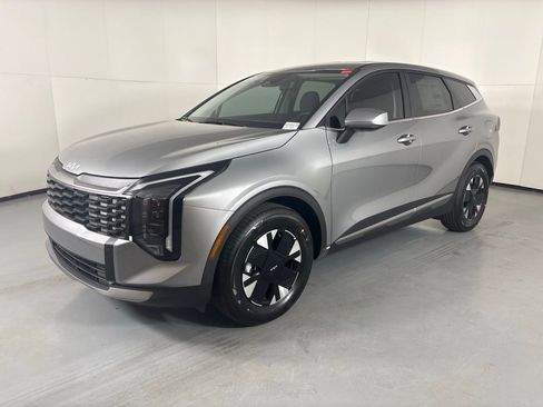 New 2026 Kia Sportage LX FWD image 4
