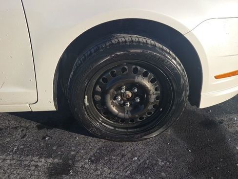 Used 2012 Ford Fusion SEL image 2