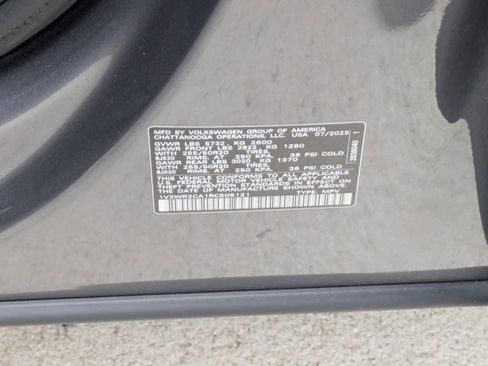 Used 2024 Volkswagen Atlas SE FWD image 16