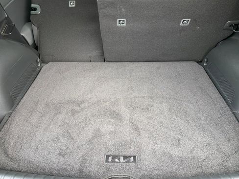 Used 2023 Kia Niro SX image 15