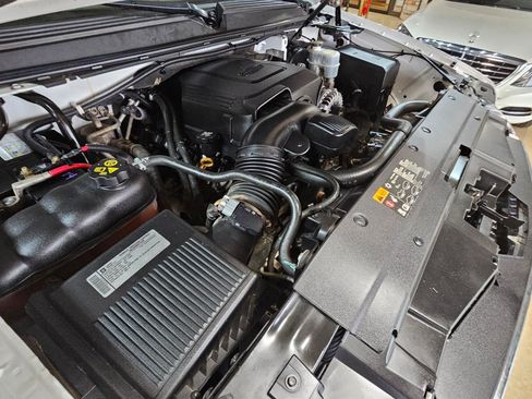 Used 2011 Chevrolet Tahoe LT w/ Luxury Package RWD image 52