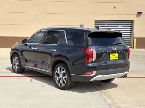 Used 2021 Hyundai Palisade SEL image 3