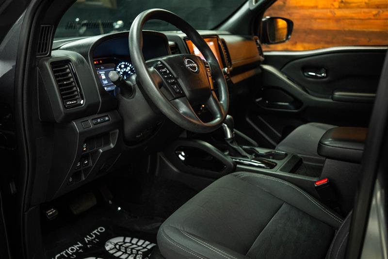 Used 2023 Nissan Frontier SV w/ Midnight Edition Package AWD/4WD image 8