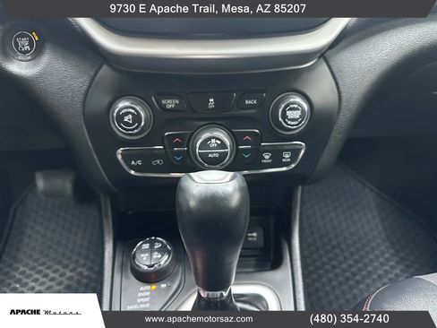 Used 2014 Jeep Cherokee Trailhawk w/ Comfort/Convenience Group image 27