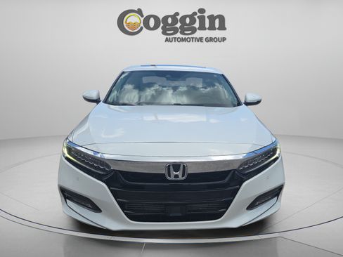 Used 2018 Honda Accord Touring image 8