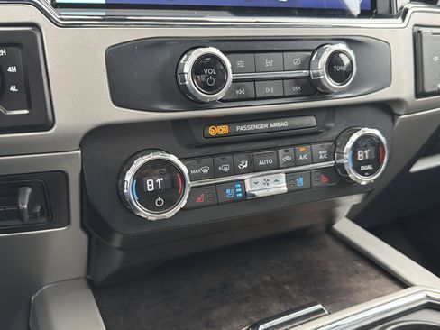 Used 2022 Ford F350 Lariat w/ Lariat Ultimate Package image 18