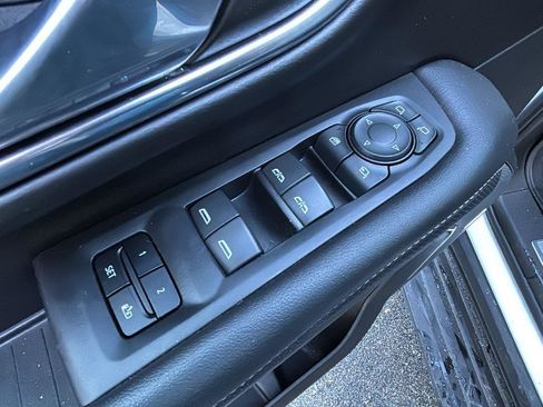 Certified 2023 GMC Yukon SLT w/ SLT Luxury Package image 24