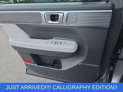 Used 2024 Hyundai Santa Fe Calligraphy AWD/4WD image 31