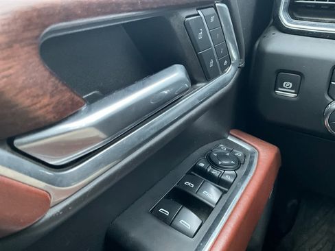 Used 2024 GMC Sierra 3500 Denali Ultimate image 24