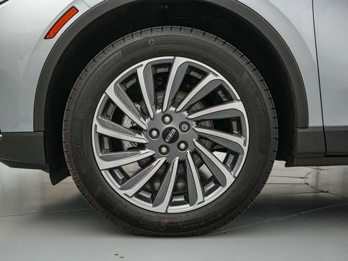 Used 2023 Lincoln Corsair Reserve w/ Equipment Group 201A image 10