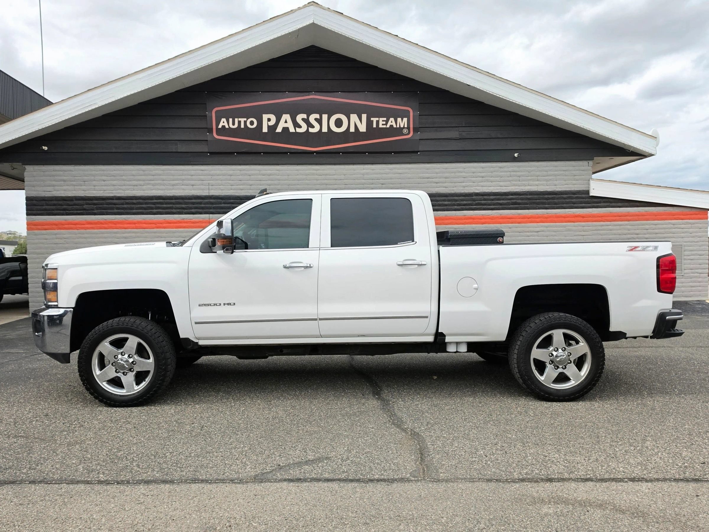 Used 2015 Chevrolet Silverado 2500 LTZ w/ Duramax Plus Package AWD/4WD image 2