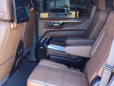 New 2026 Chevrolet Tahoe High Country AWD/4WD image 18