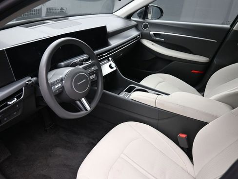 Used 2025 Hyundai Sonata SEL FWD image 18