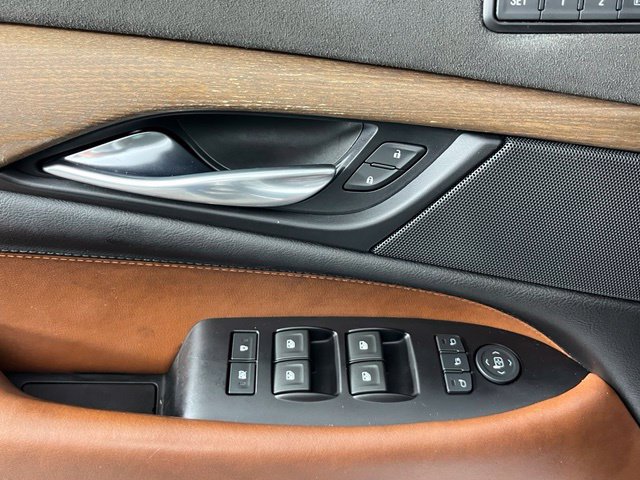 Used 2018 Cadillac Escalade Luxury AWD/4WD image 23
