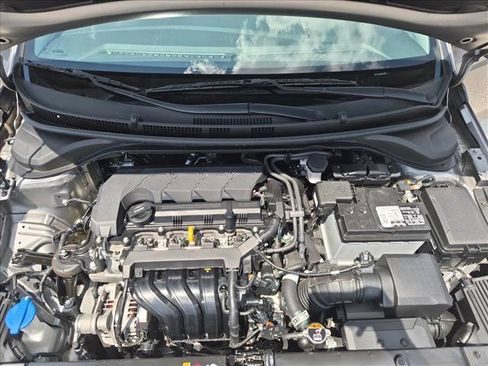 Used 2022 Hyundai Accent Limited FWD image 22