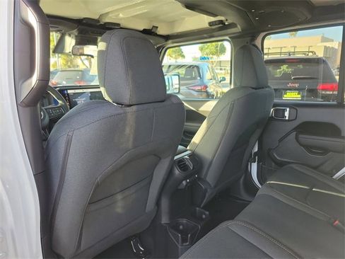 New 2026 Jeep Gladiator Sport image 11